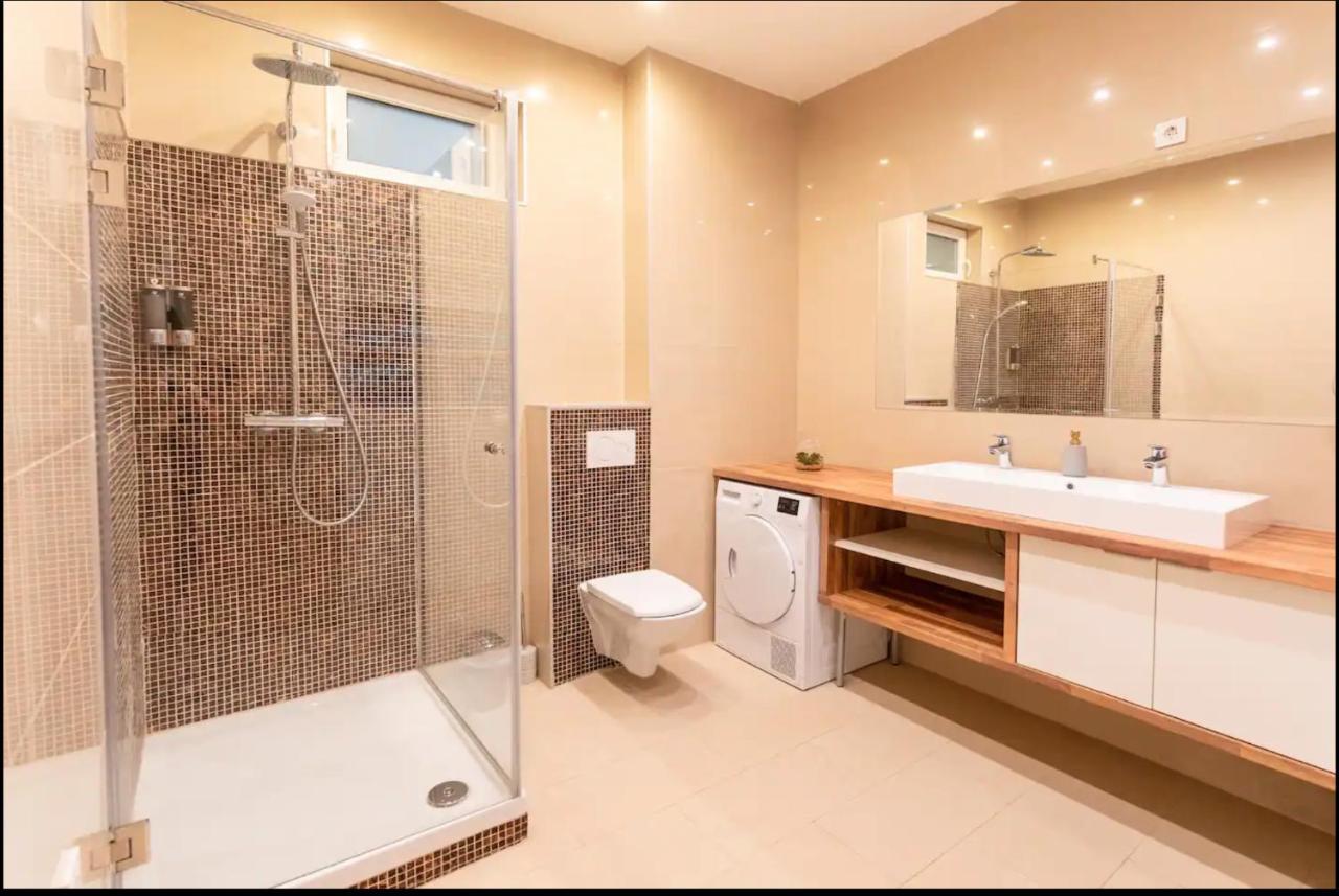 Comfortable 1100 With Contactless Check-in Appartement
